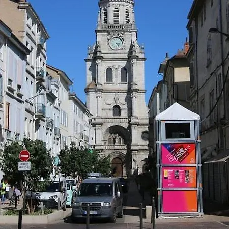 Dream Appartement!! Spacieux ,Calme Au Rez-De-Chaussee Bourg-en-Bresse Buitenkant foto